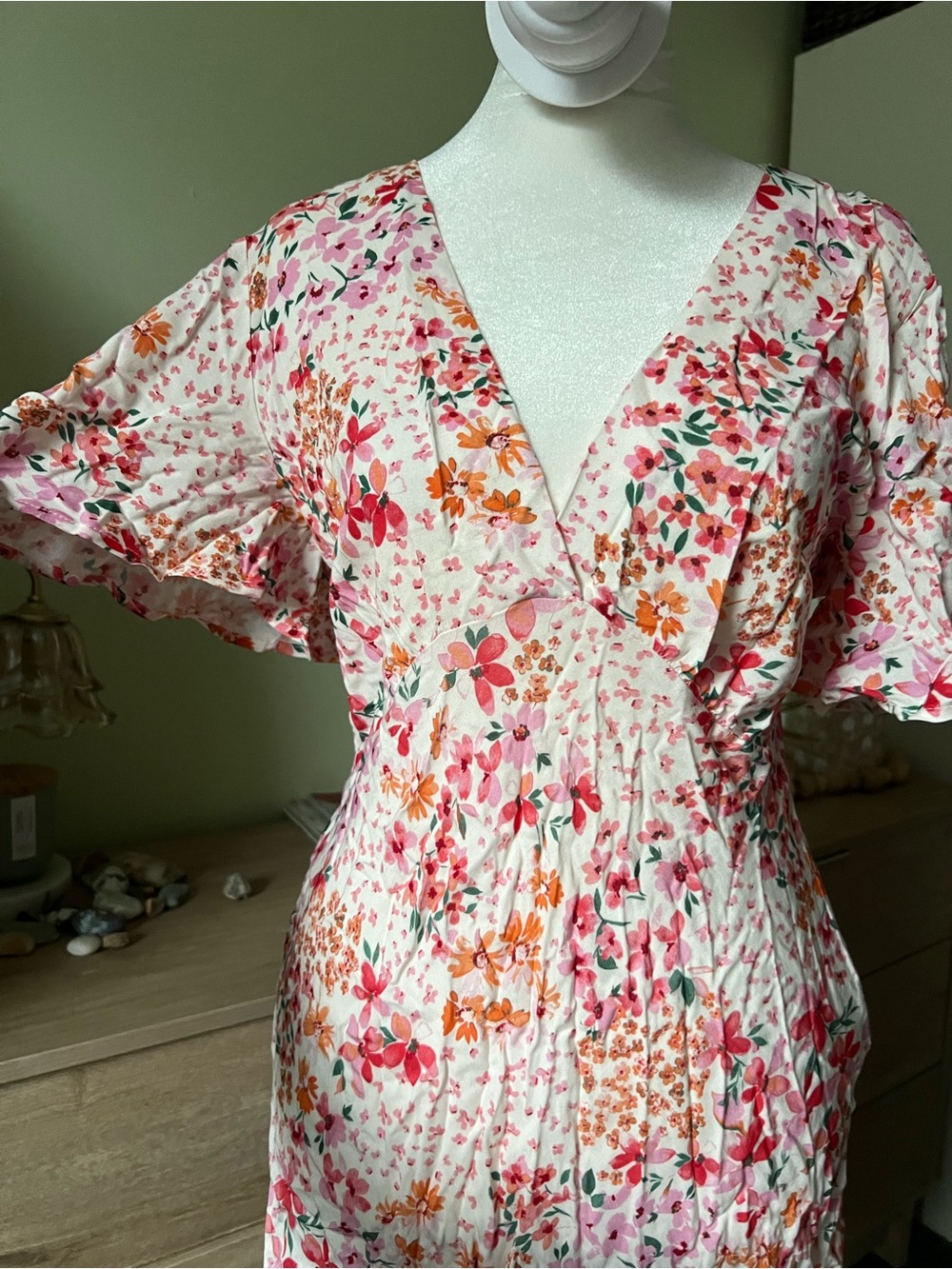 Colorful Floral Flutter 3/4 Sleeve Fit & Flare Mini V-Neck Lightweight Dress L